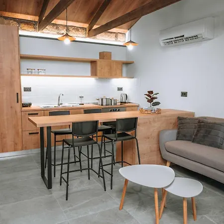 Manolis Seaside With Private Pool * Soroni