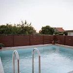 Manolis Seaside With Private Pool فيلة