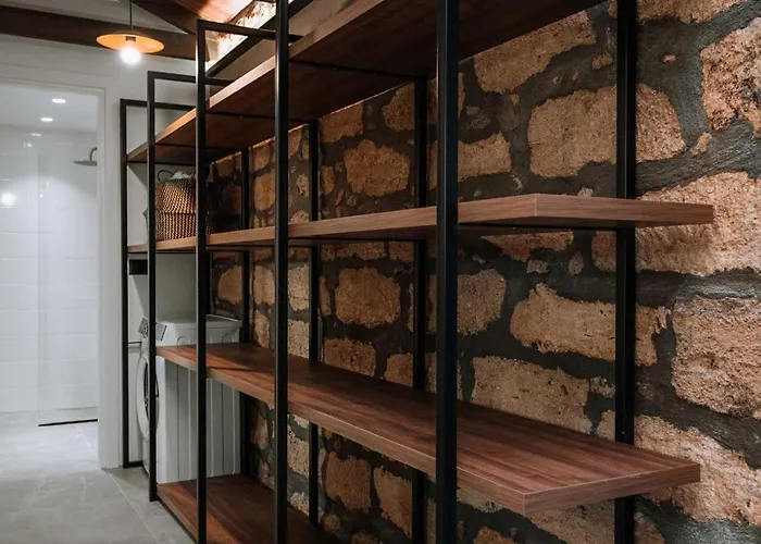 Manolis Seaside * Soroni