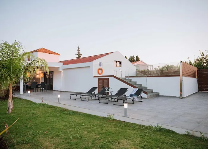 Manolis Seaside With Private Pool Soroni