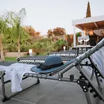 Manolis Seaside With Private Pool *