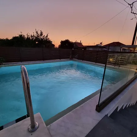 Villa Manolis Seaside With Private Pool *