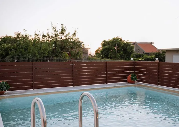 Manolis Seaside With Private Pool Villa